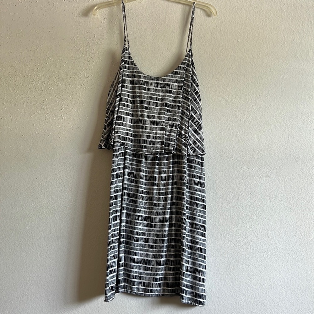Black and white flowy dress